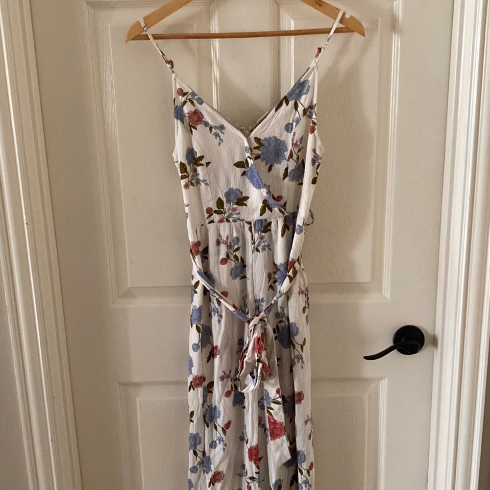 NEW American Eagle Maxi Floral Long Romper Side Slits V-Neck Tan Size 2 NWOT